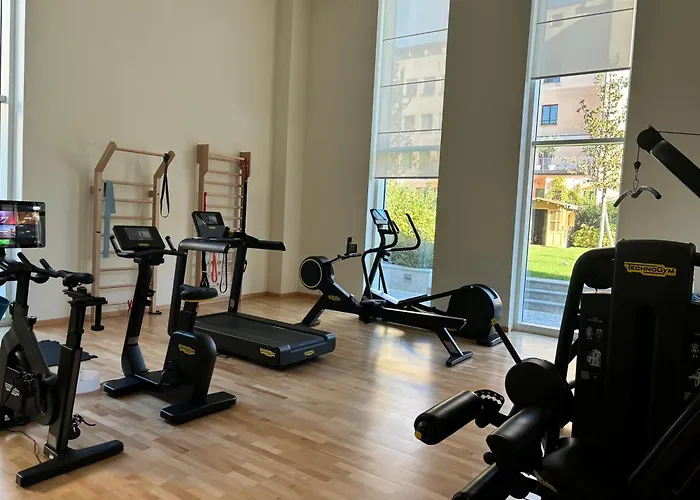 Torre Skyview Gym Pool & Rooftop ميلان