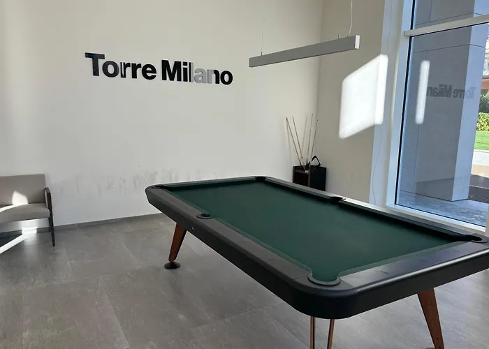 Torre Skyview Gym Pool & Rooftop شقة ميلان